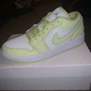 WMNS AIR JORDAN 1 LOW SE